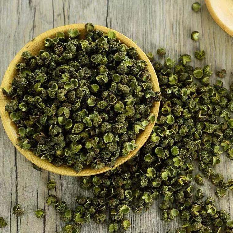 Green Szechuan peppercorns.jpg